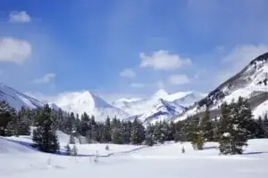 Aspen's snow-covered mountains